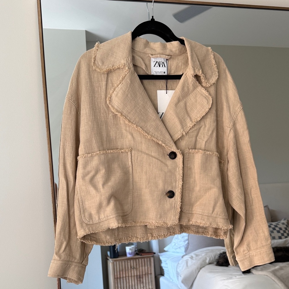 🟡 $25 SALE - Zara Women's Frayed Edge Tan Blazer